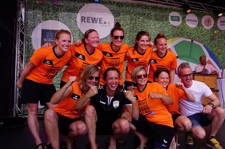Com Together Cup